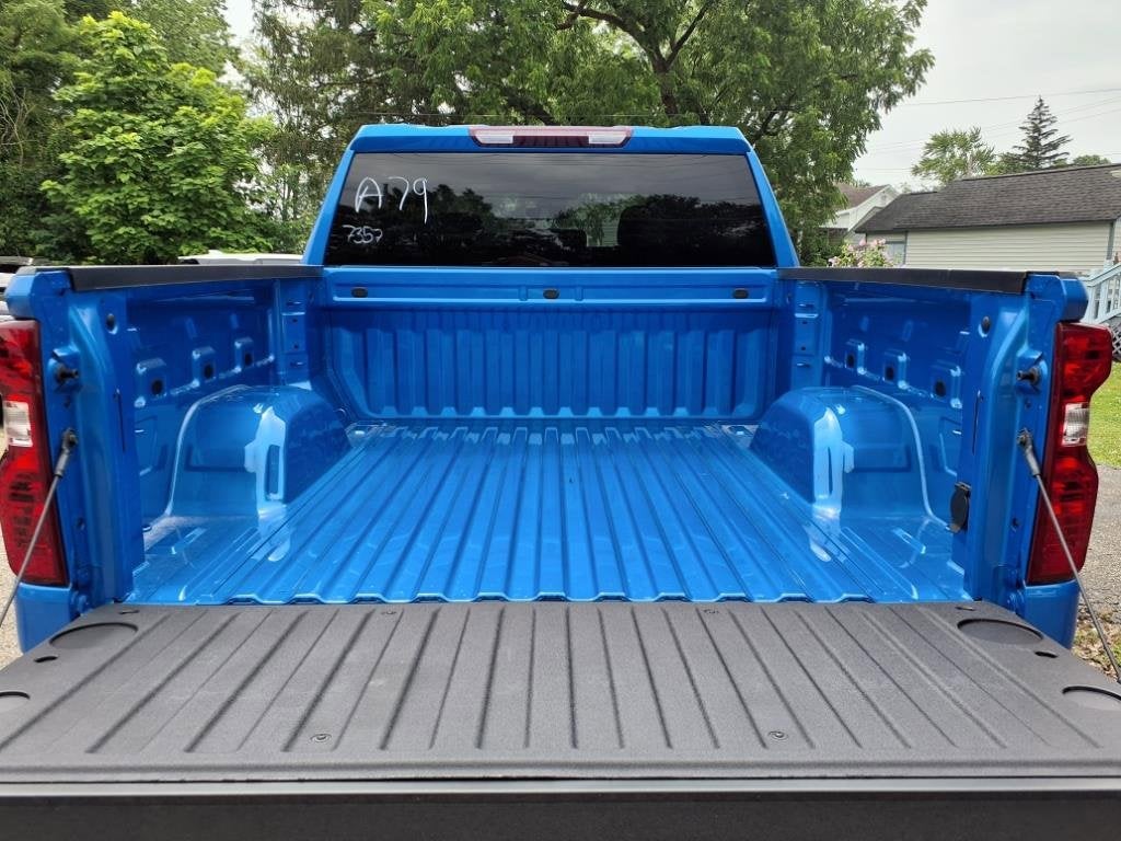 2025 Chevrolet Silverado 1500 LT (2FL)