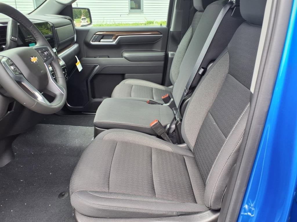 2025 Chevrolet Silverado 1500 LT (2FL)