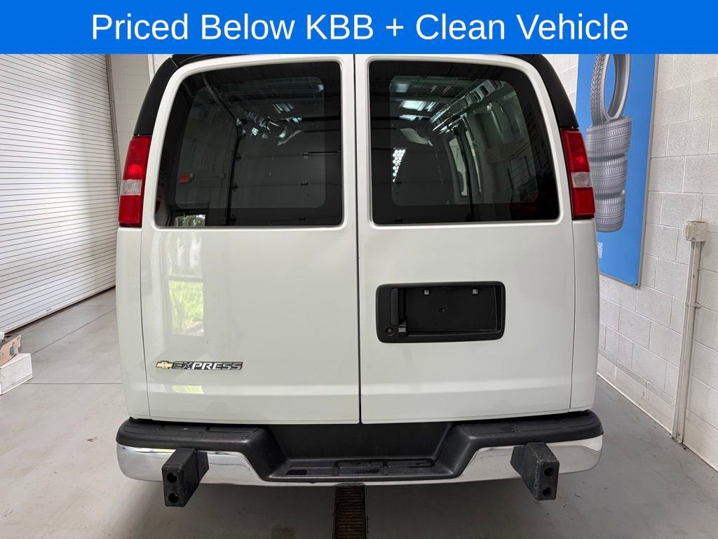 2024 Chevrolet Express Cargo 2500 WT