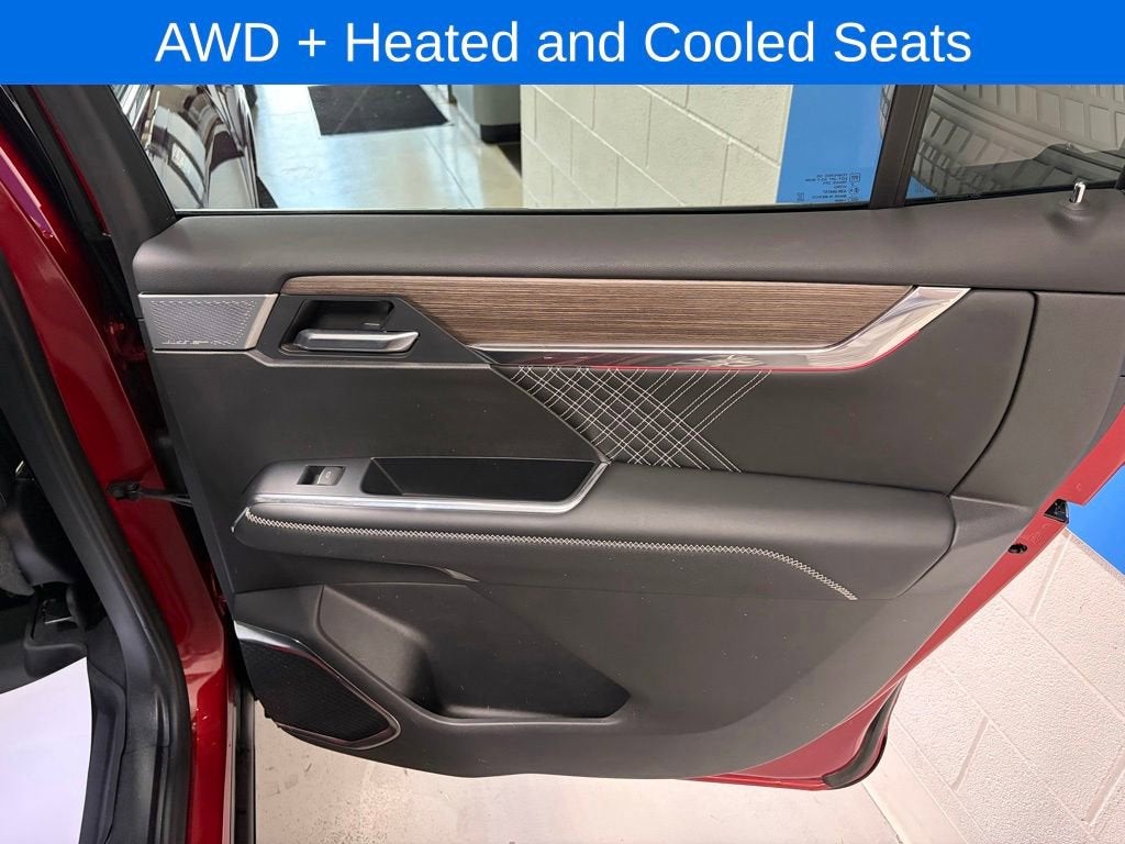 2024 GMC Acadia Denali