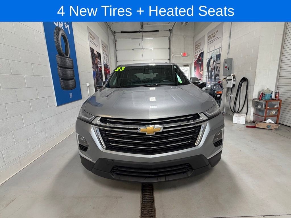 2023 Chevrolet Traverse LT Cloth