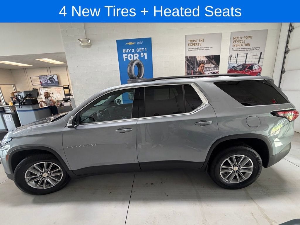 2023 Chevrolet Traverse LT Cloth