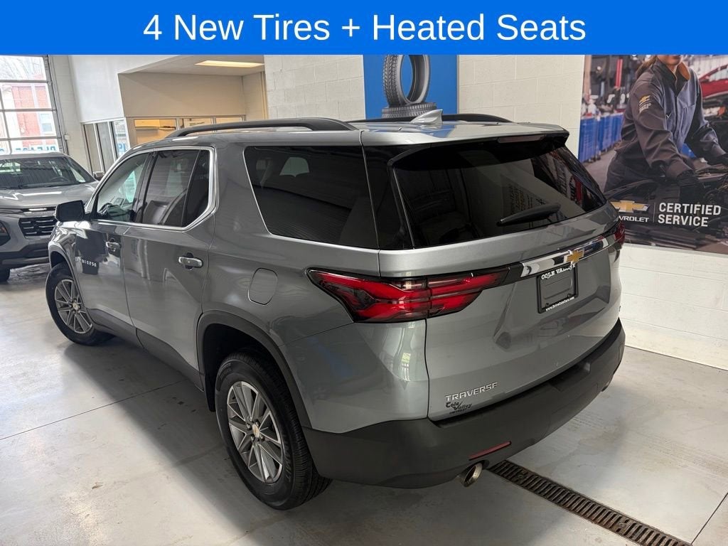 2023 Chevrolet Traverse LT Cloth