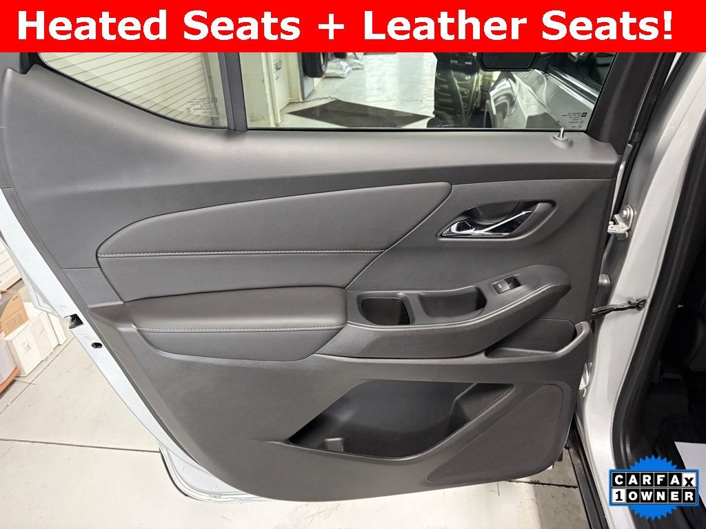 2022 Chevrolet Traverse LT Leather