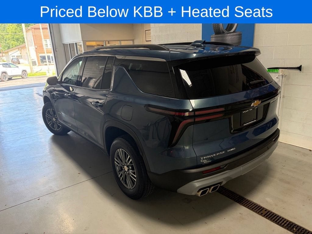 2024 Chevrolet Traverse LT
