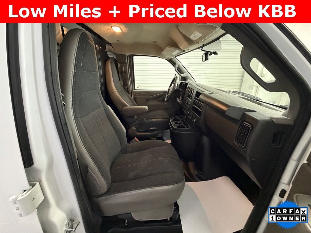 2024 GMC Savana Cargo 2500 Work Van