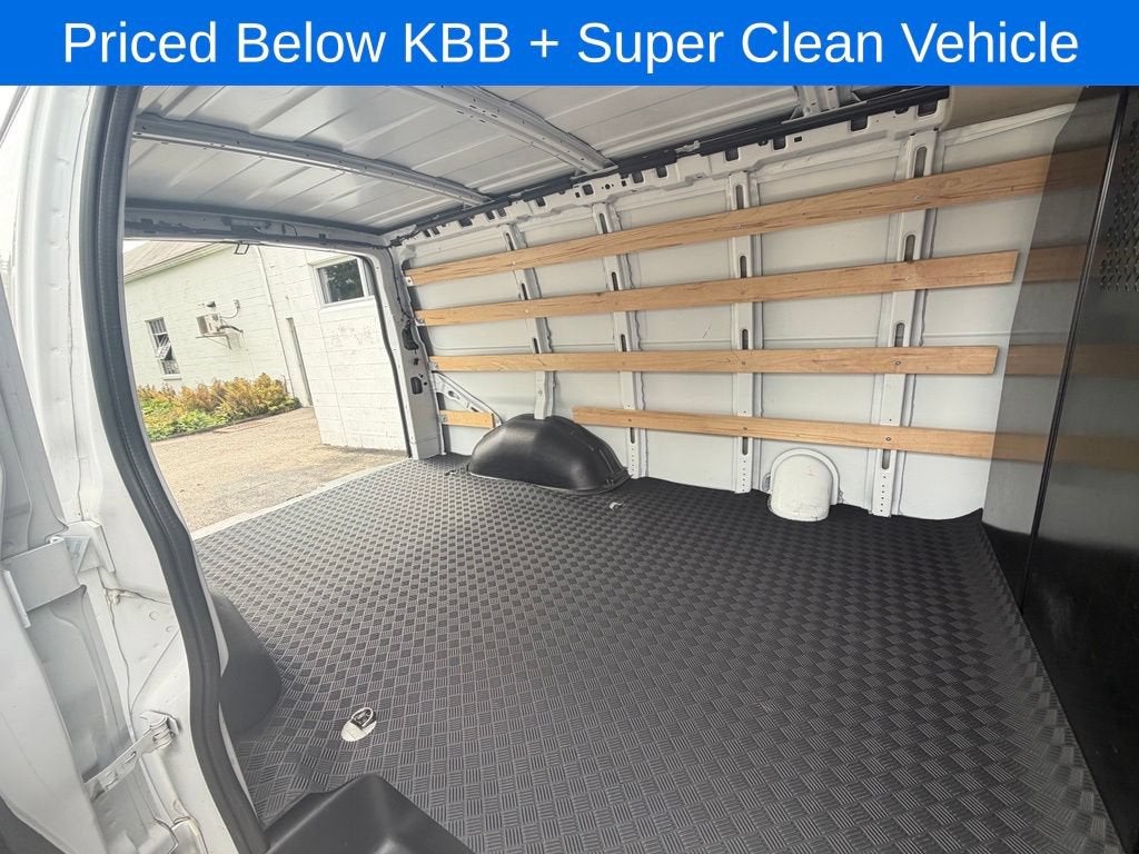 2025 GMC Savana Cargo Work Van