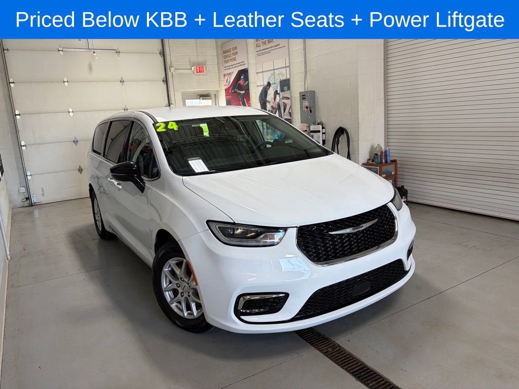 2024 Chrysler Pacifica Touring L