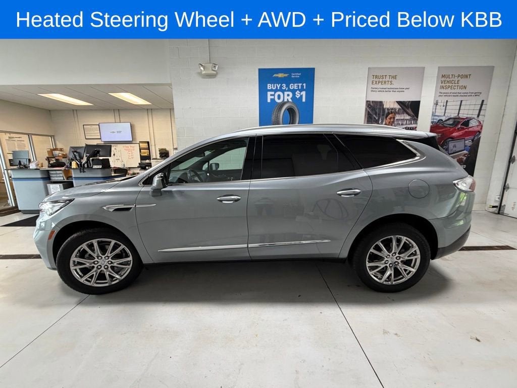2023 Buick Enclave Essence