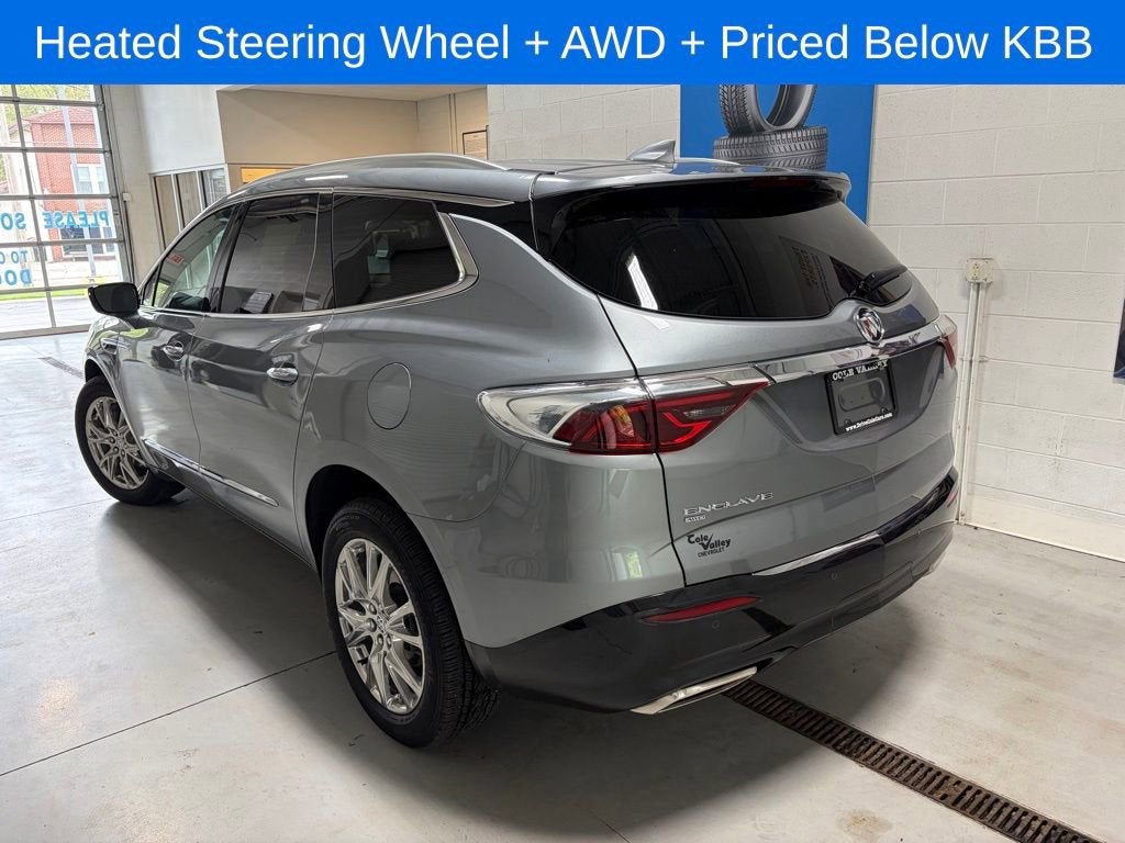 2023 Buick Enclave Essence