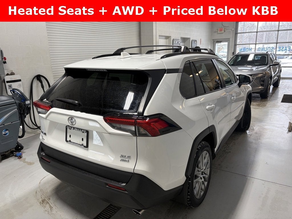 2019 Toyota RAV4 XLE Premium