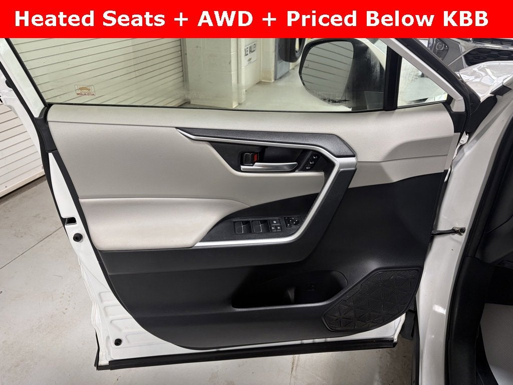 2019 Toyota RAV4 XLE Premium