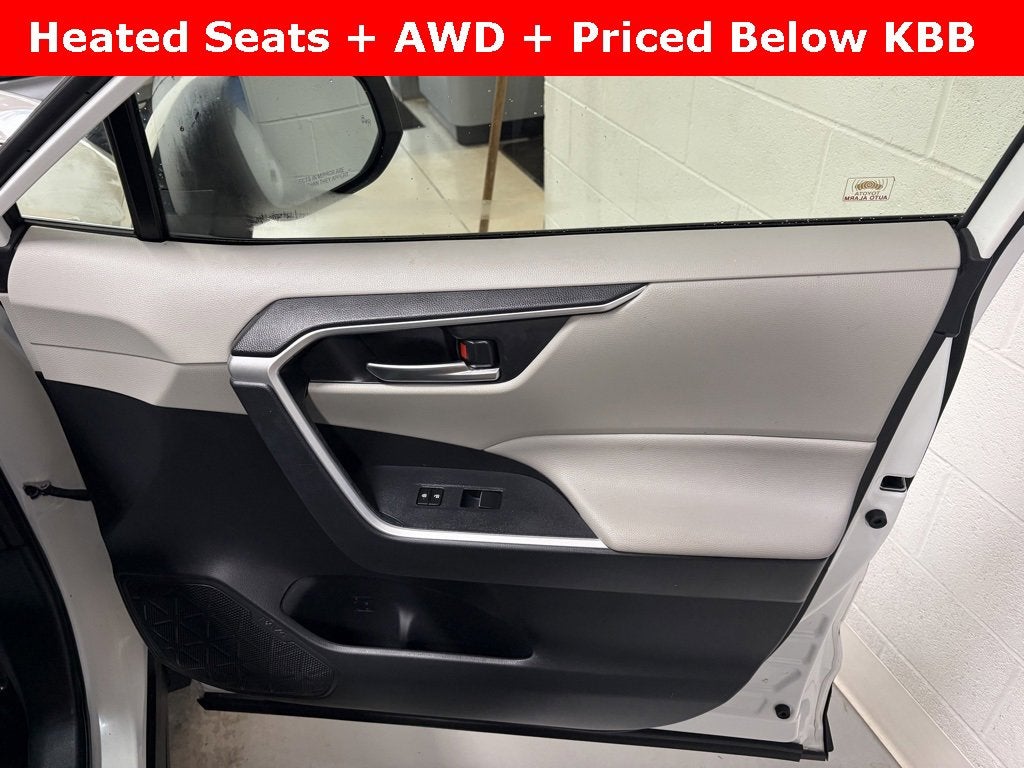 2019 Toyota RAV4 XLE Premium